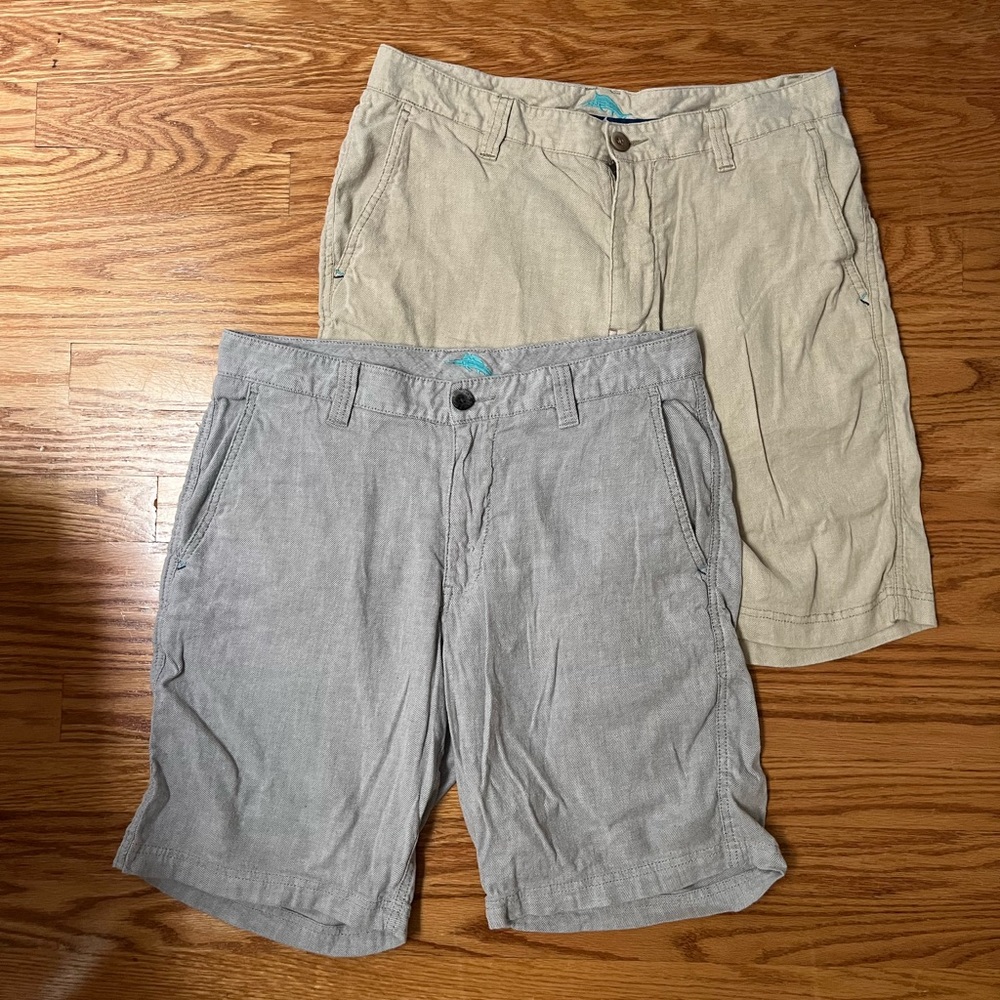 Bundle of 2 Tommy Bahama shorts waist size 32
